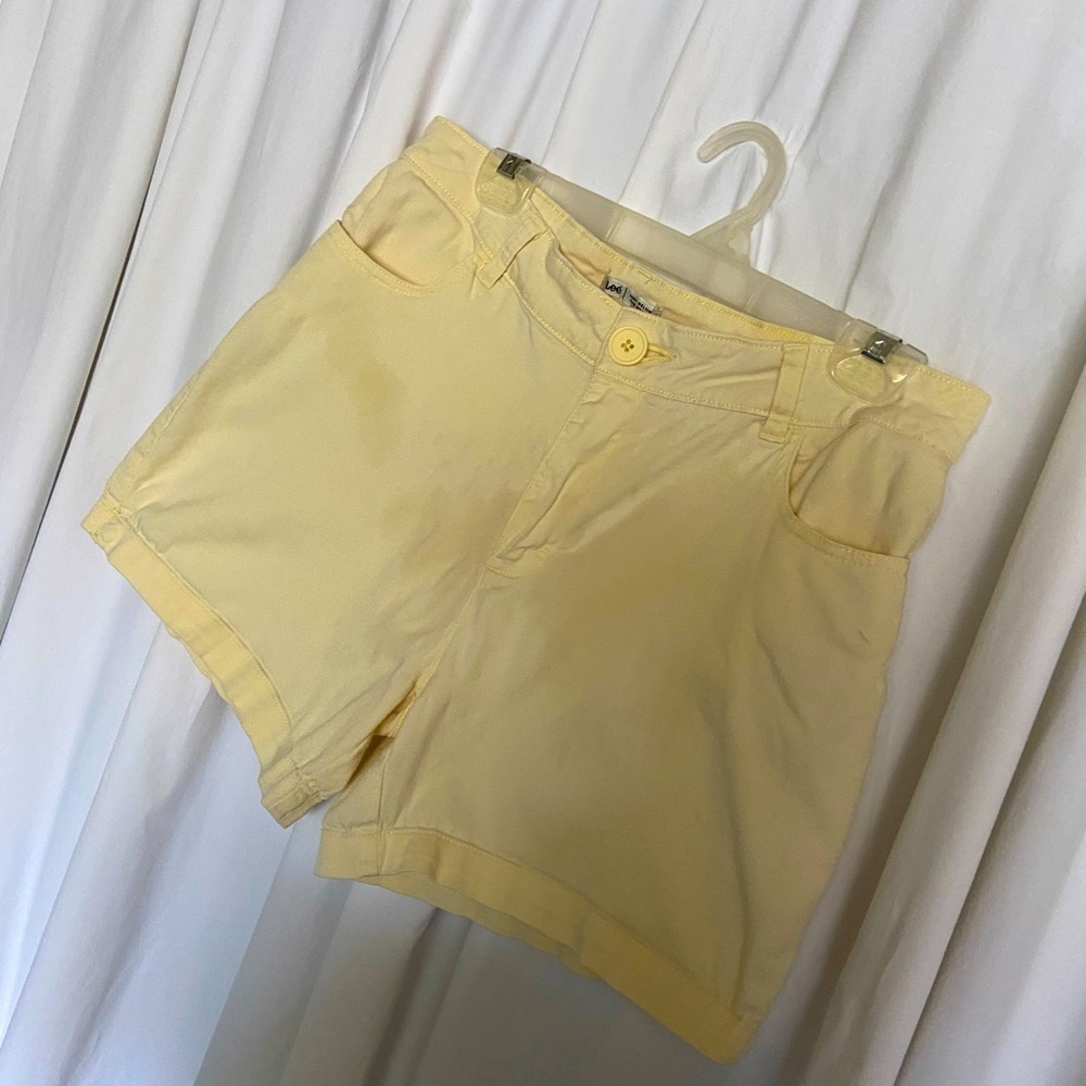 Lee Vintage Size-10 Faded Banana Yellow, Jean Styled Above The Hips Shorts-Old